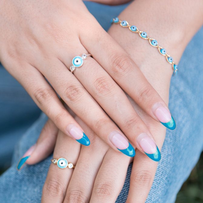 Eye-Catching Bracelet - Image 3