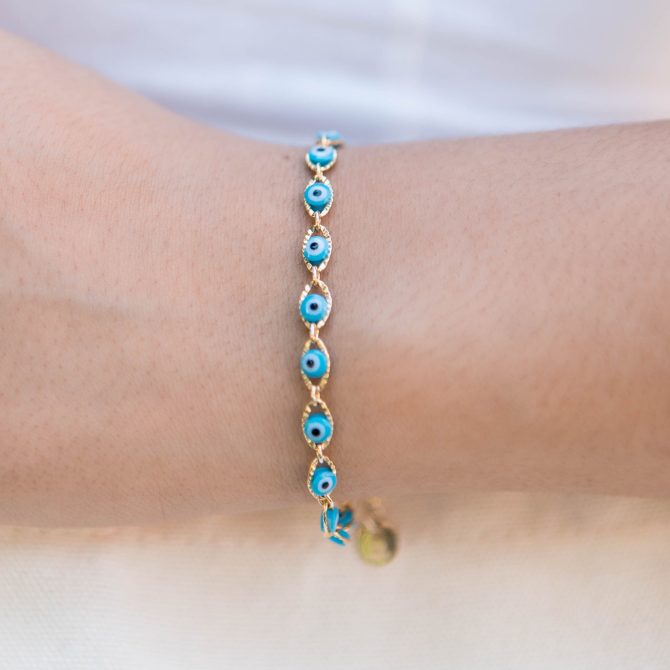 Eye-Catching Bracelet - Image 2
