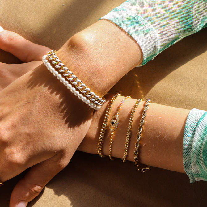 Girly Pearly Bracelet - Image 5