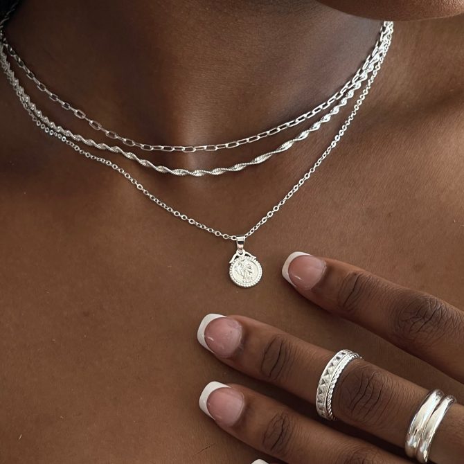 It's Vintage Necklace - Image 3
