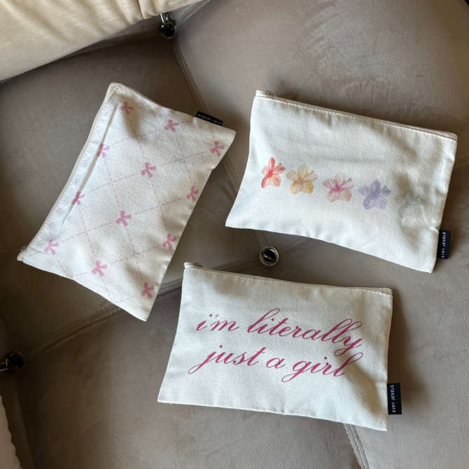 Just A Girl Toiletry Bag - Image 3
