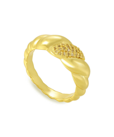 Lavish Ring