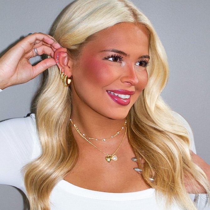 Lisa Love Necklace - Image 3