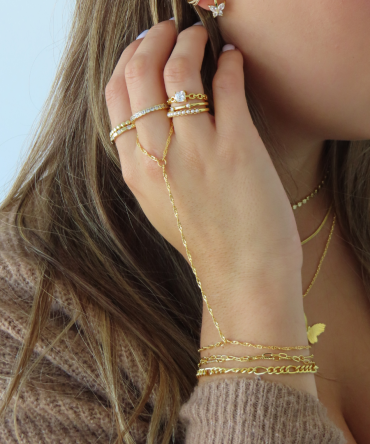 That Girl Hand Chain