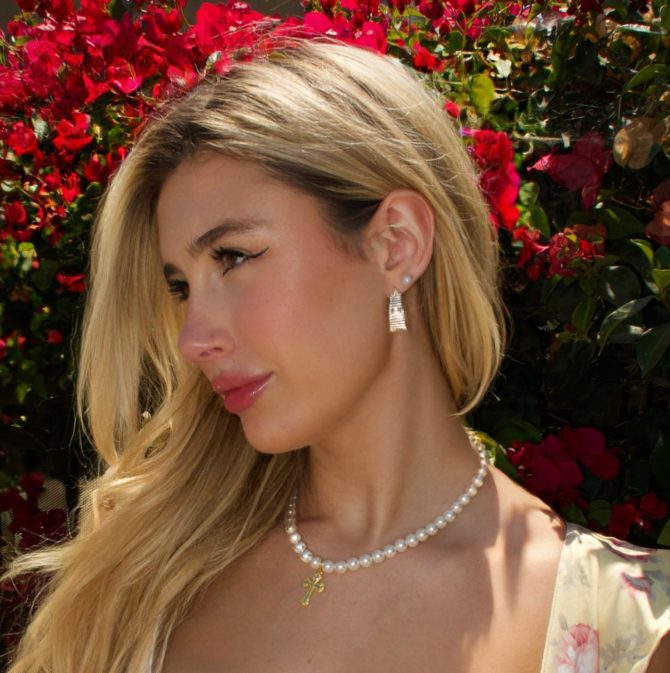 I'm Just a Pearl Necklace - Image 3